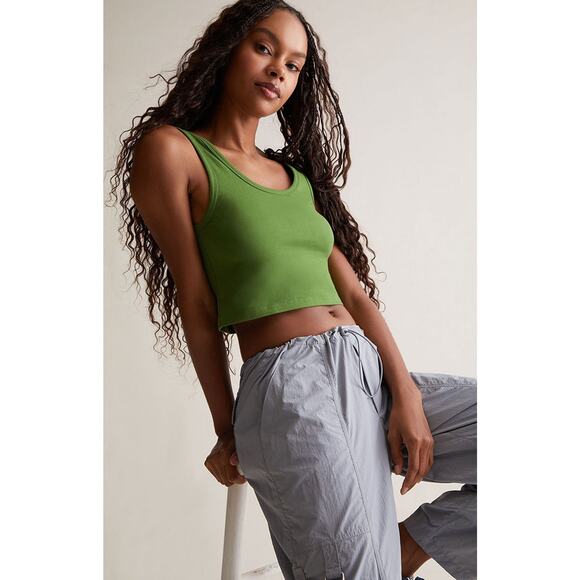 5/$35    PacSun Womens Tank Top Sz M Contour Easy Sculpting Green Cropped Crop - Picture 4 of 10